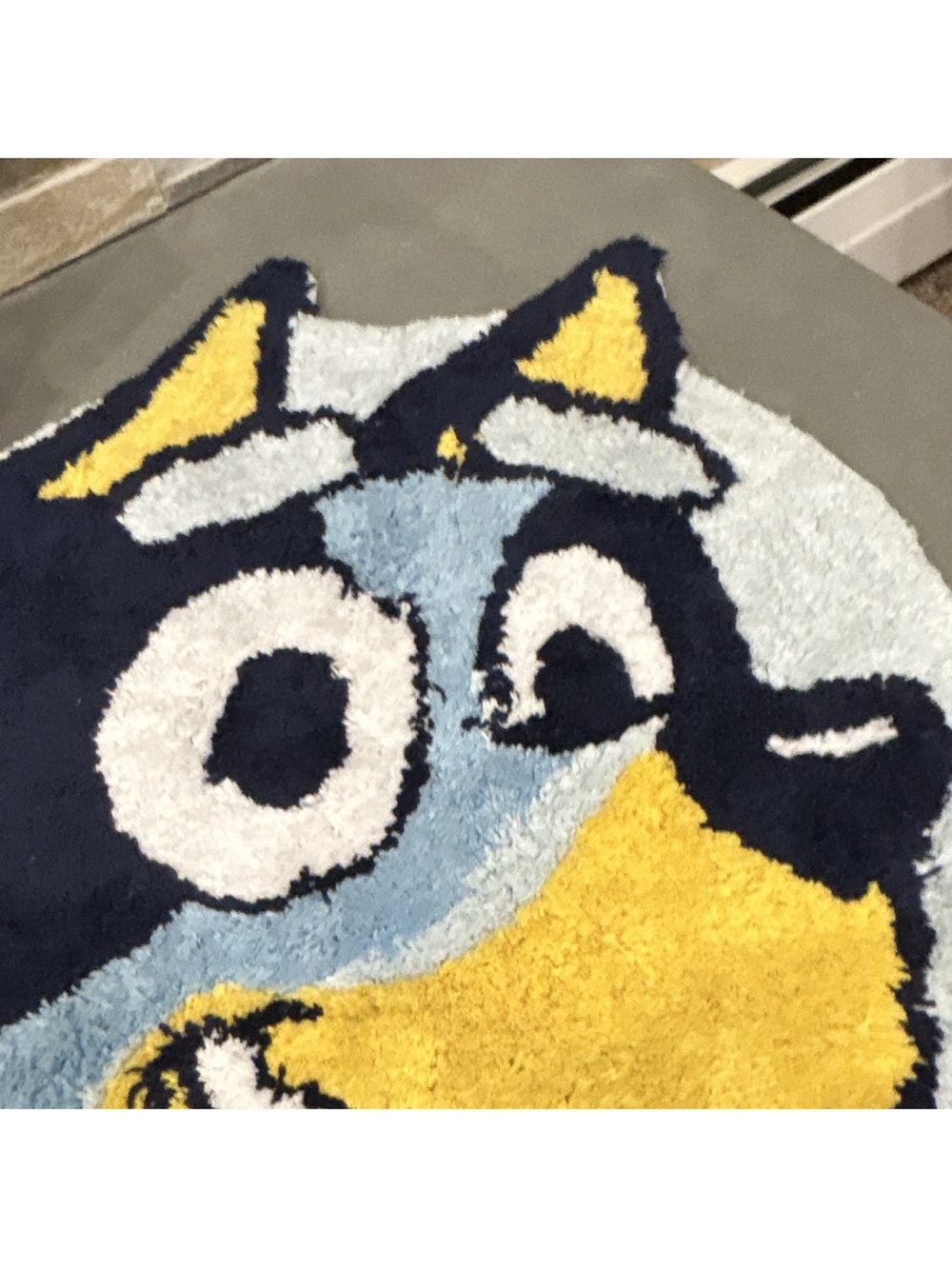Bluey Round Bath Rug - Picture 4 of 10